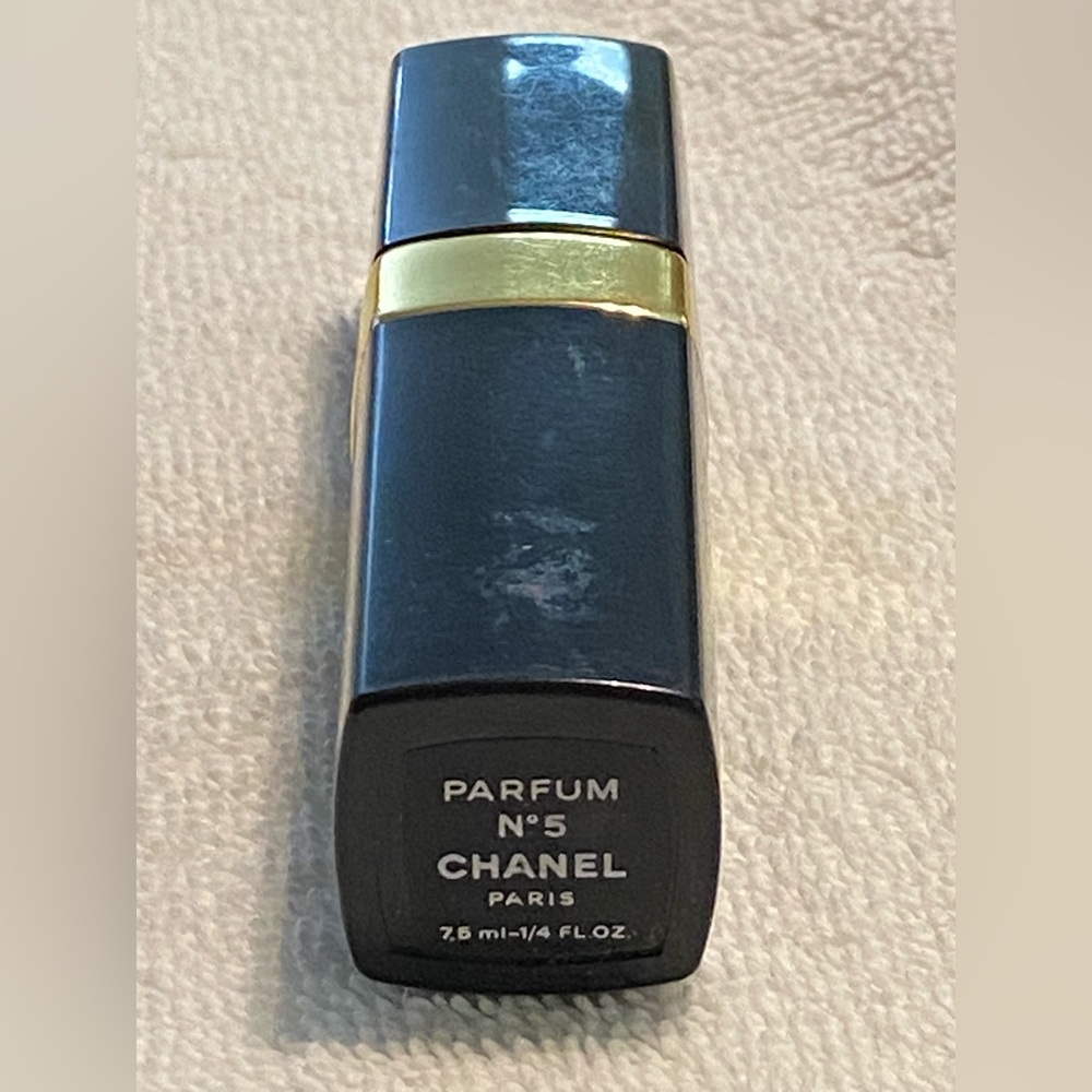 Chanel no. 5 perfume lipstick size empty